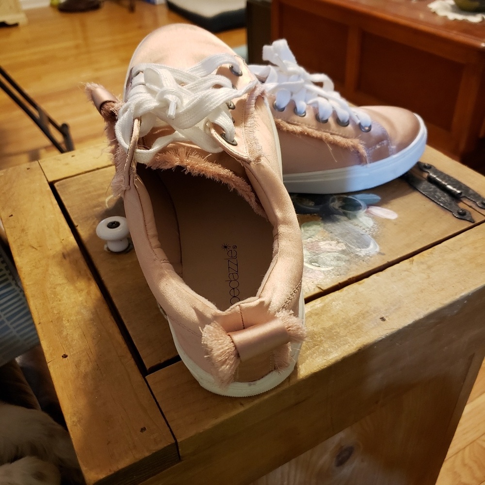 Shoedazzle Tennis Shoes